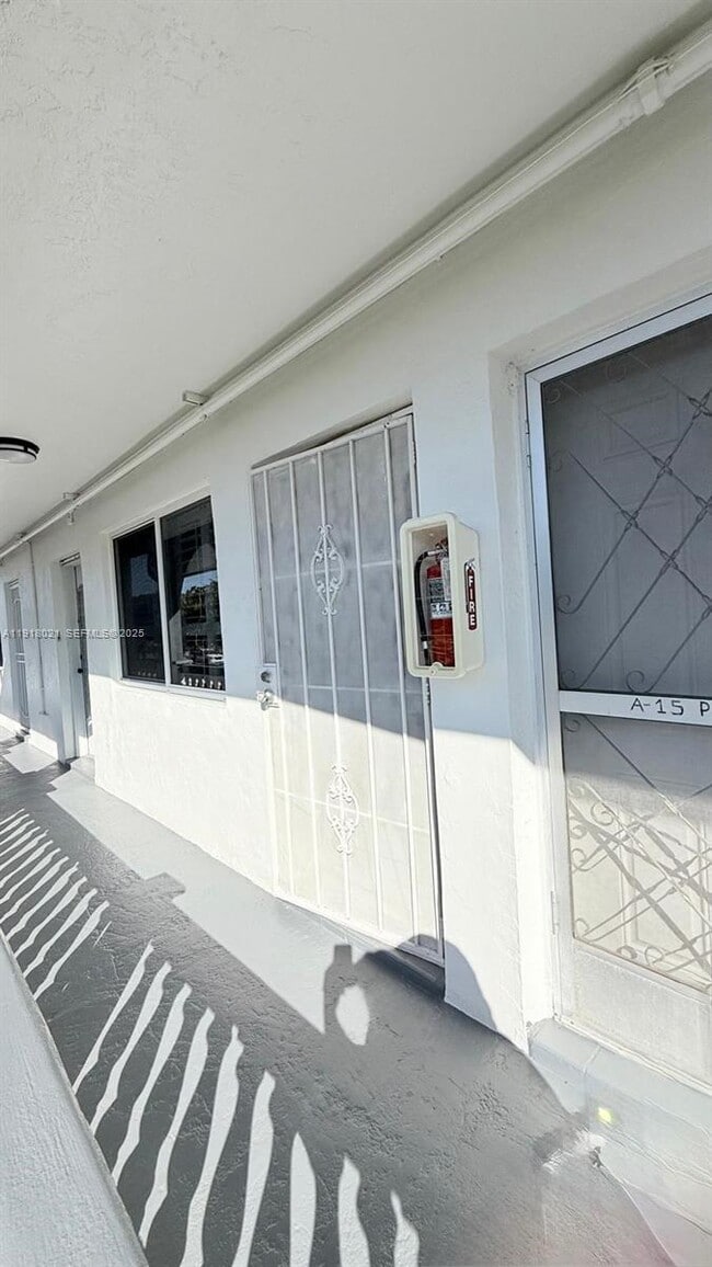 20337 NE 2nd Ave in Miami, FL - Building Photo - Building Photo