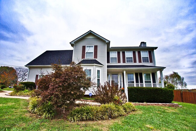 property at 2627 Holly Rock Dr