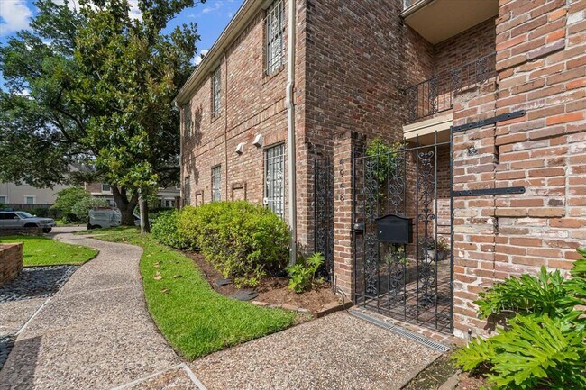 4948 Post Oak Timber Dr in Houston, TX - Building Photo - Building Photo