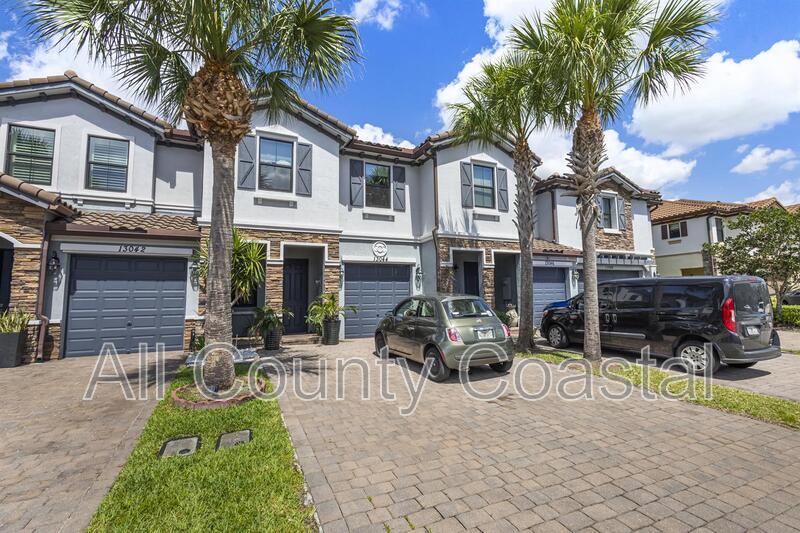 13044 Anthorne Ln in Boynton Beach, FL - Building Photo