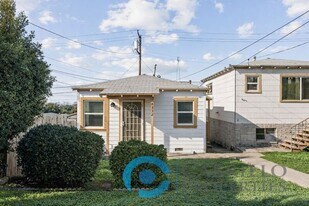 4332 Cleveland Ave in San Diego, CA - Building Photo