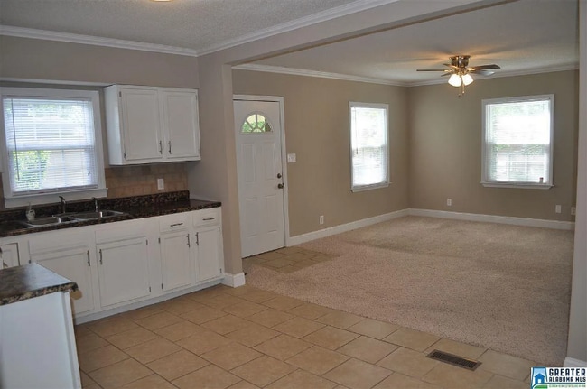 property at 1620 Alemeda Ave SW