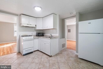 107 Fusting Ave in Catonsville, MD - Building Photo - Building Photo