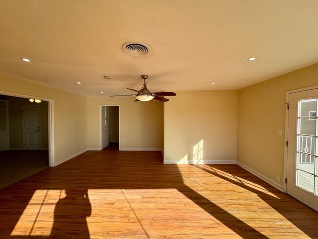 2636 E Wall St in Signal Hill, CA - Building Photo - Building Photo