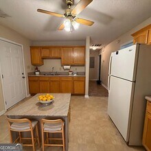 1207 Edna Pl in Macon, GA - Building Photo - Building Photo