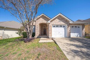 1435 Bluff Forest in San Antonio, TX - Building Photo