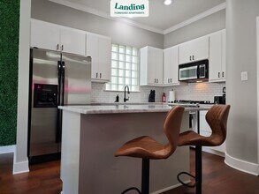 5817 Darling St-Unit -F.1312090 in Houston, TX - Building Photo - Building Photo