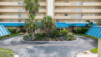 1095 N Hwy A1A in Indialantic, FL - Building Photo - Building Photo
