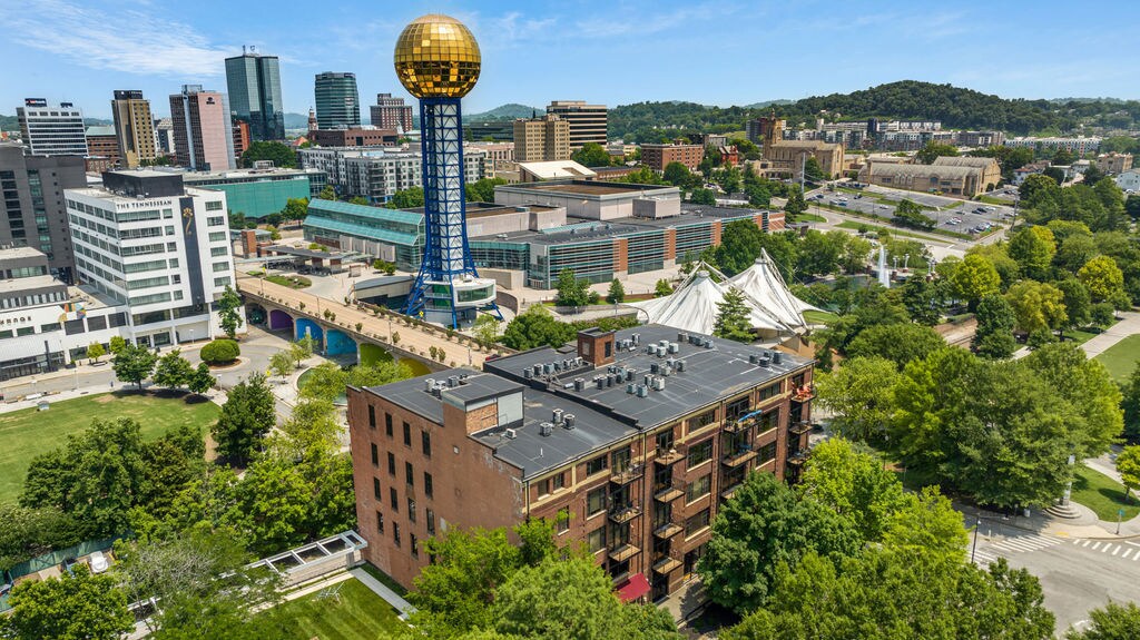 1060 Worlds Fair Park Dr, Unit 207 in Knoxville, TN - Foto de edificio