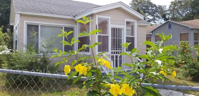 property at 1300 Prescott St S