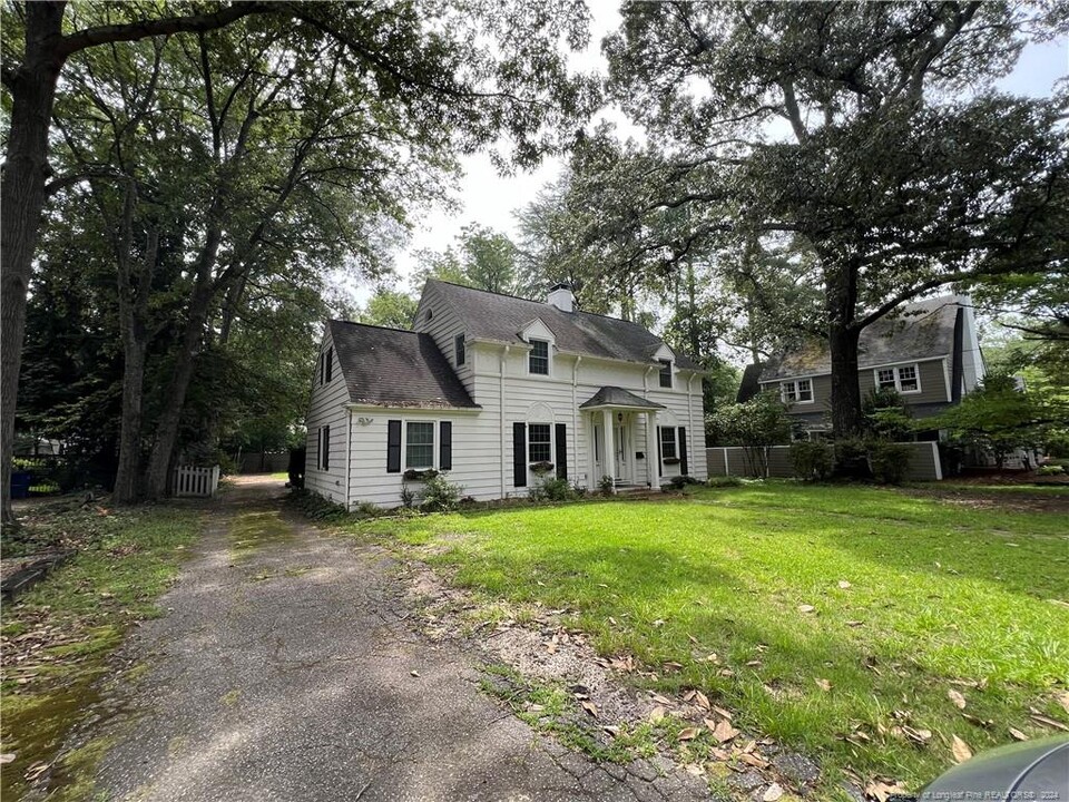 121 Magnolia Ave in Fayetteville, NC - Foto de edificio