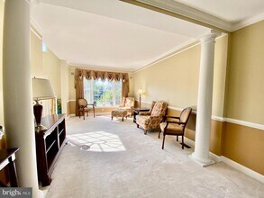 513 Doral Cir in Berwyn, PA - Foto de edificio - Building Photo