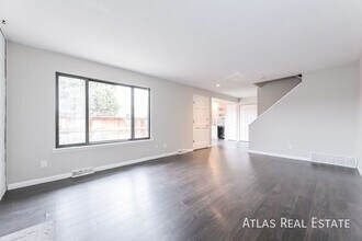 1101 S Yosemite Way in Denver, CO - Foto de edificio - Building Photo