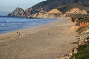 330 2nd St in Montara, CA - Building Photo