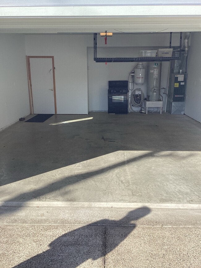 3910 NE Megginson St in Newport, OR - Building Photo - Building Photo