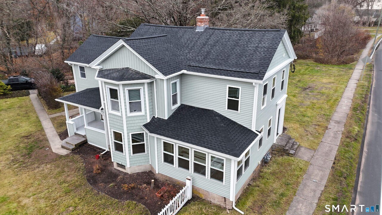 610 Ives Row in Cheshire, CT - Building Photo