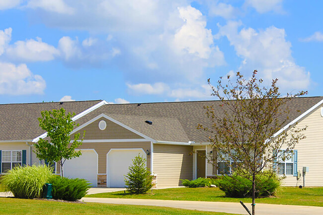 Redwood Findlay in Findlay, OH - Building Photo - Building Photo