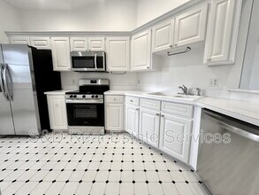 447 Enclave Pl in Lakeland, FL - Building Photo - Building Photo