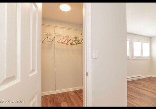 4 Clubhouse Dr in Saratoga Springs, NY - Building Photo - Building Photo