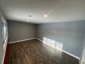 951 Trenton Ln N in Plymouth, MN - Building Photo