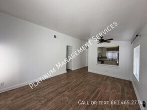 45712 St Andrews St in Lancaster, CA - Building Photo - Building Photo