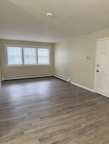 201 Dewey St, Unit 4 in Worcester, MA - Building Photo