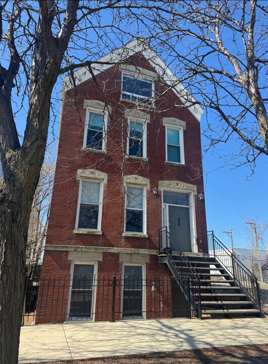 1530 N Throop St in Chicago, IL - Building Photo