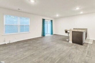205 Oakmont Valley Trl in Seneca, SC - Building Photo - Building Photo