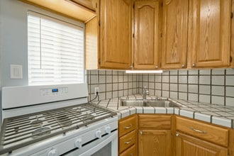 781 Elm St, Unit back unit in San Jose, CA - Building Photo - Building Photo