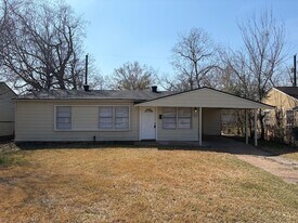 5402 Lyndhurst Dr in Houston, TX - Building Photo