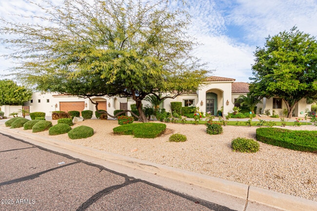 7002 E Aster Dr in Scottsdale, AZ - Building Photo - Building Photo