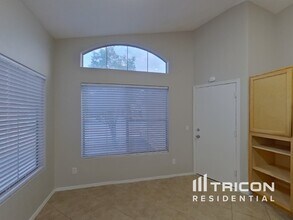 1612 E Barbarita Ave in Gilbert, AZ - Building Photo - Building Photo