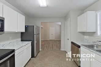 2637 Ensenada Ln in Fort Worth, TX - Building Photo - Building Photo