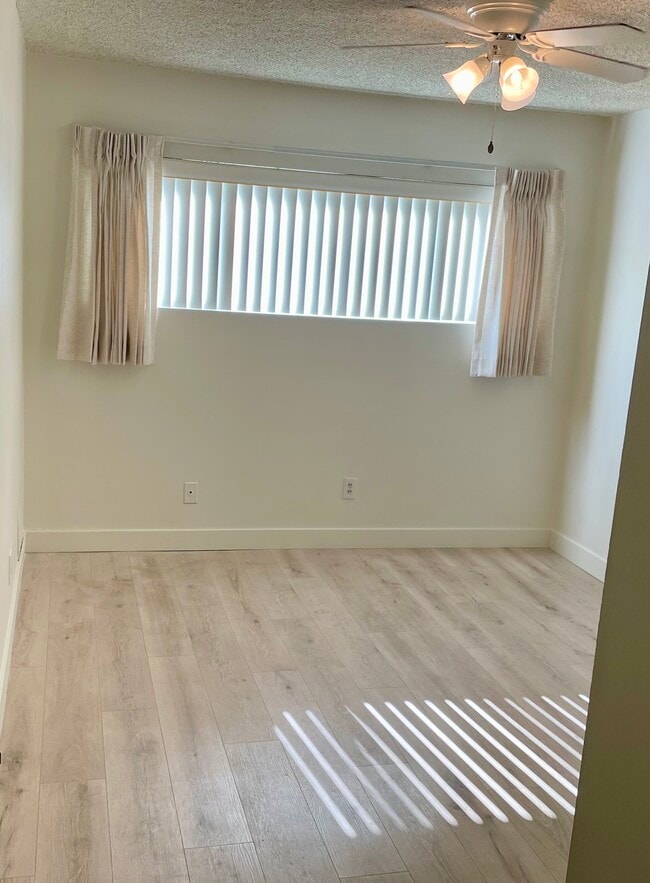 New Yorker in Downey, CA - Building Photo - Building Photo