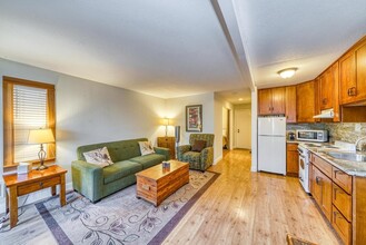 1300 Regency Way, Unit 30 in Tahoe Vista, CA - Building Photo - Building Photo
