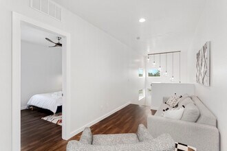500 SE Tourmaline Mews in Bentonville, AR - Building Photo - Building Photo