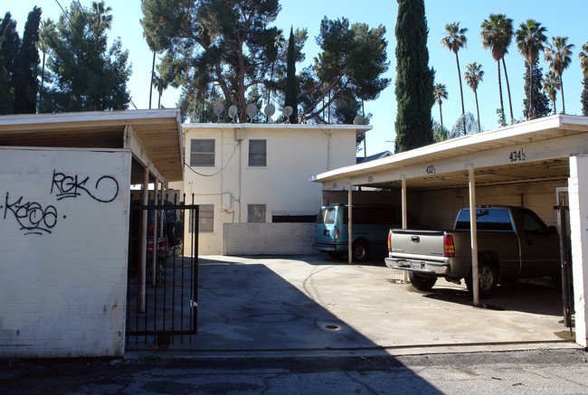 434 W 18th St in San Bernardino, CA - Foto de edificio - Building Photo