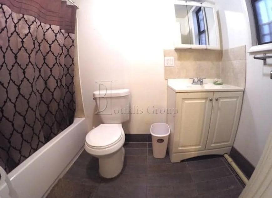 30-50-50 23rd St in Queens, NY - Building Photo