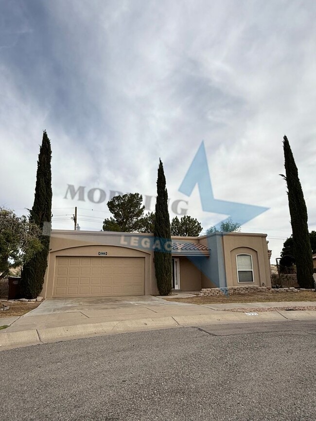 property at 2935 Scenic Cir