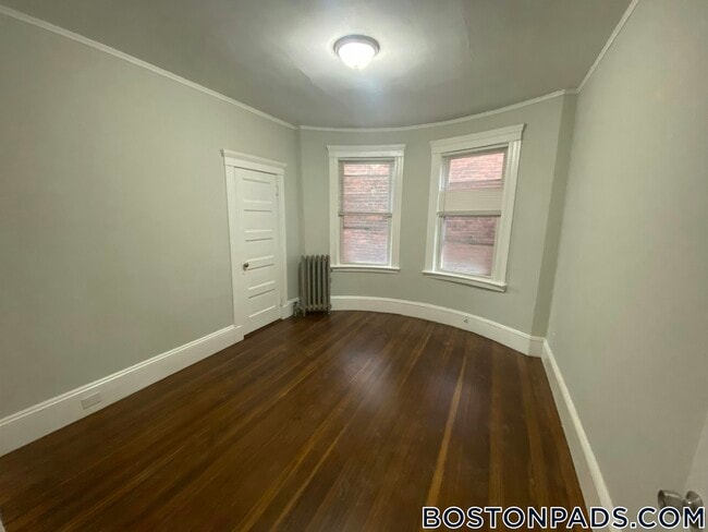 34 Orkney Rd, Unit 2 in Boston, MA - Building Photo - Building Photo