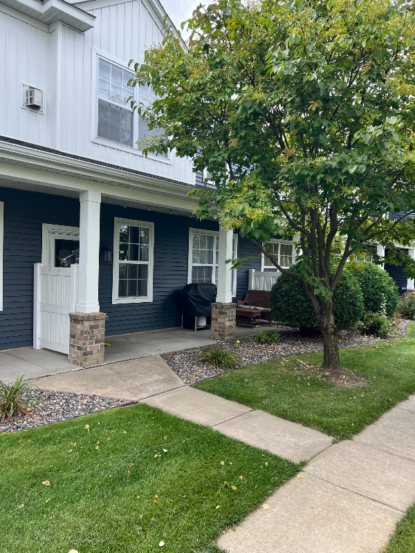 6841 Narcissus Ln N in Maple Grove, MN - Building Photo - Building Photo