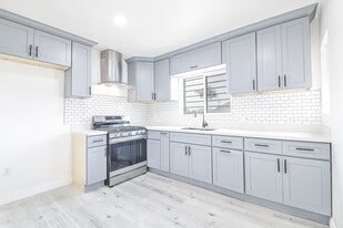 248 E Norton St in Long Beach, CA - Building Photo