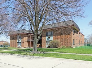 315 Kimbell Ave in Elmhurst, IL - Building Photo - Building Photo