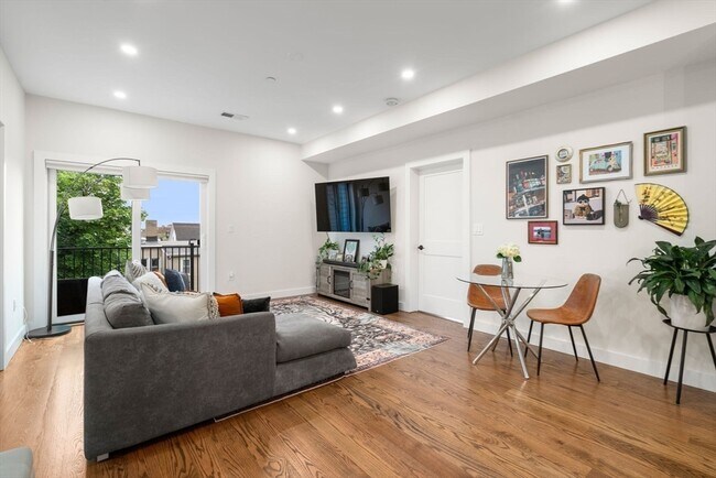property at 21 Lexington St