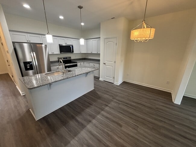 608 S Blackmon St in Benson, NC - Building Photo - Building Photo