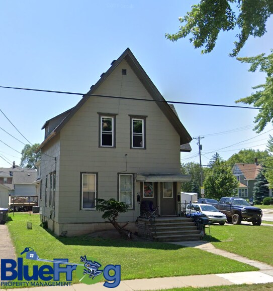 303 E Doty Ave in Neenah, WI - Building Photo