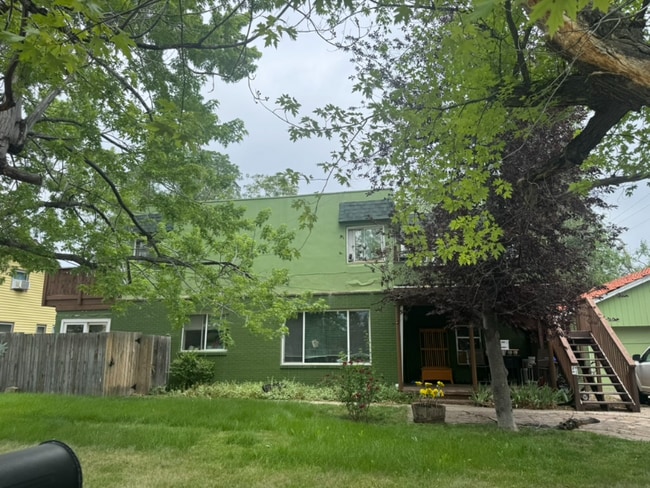 property at 1611 W 12th St