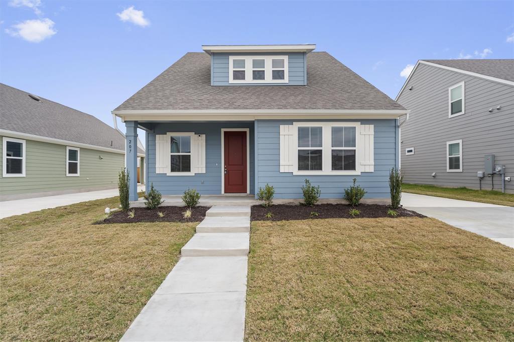 207 Cherry Blossom Ln in Taylor, TX - Building Photo