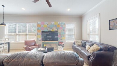 105 Luther St in College Station, TX - Building Photo - Building Photo