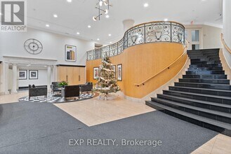 10 Delisle Ave in Toronto, ON - Building Photo - Building Photo